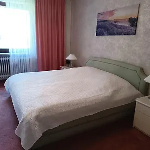 Mit Sonnenaufgang, Kuehlschrank, Ventilator Und Ruhiger Innenhof Obergeschoss Bei Koberstein Privatunterkunft